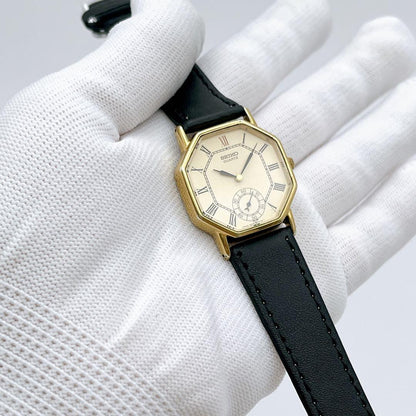 SEIKO Vintage QZ Roman Small Second Quartz Men's Watch — Japanese