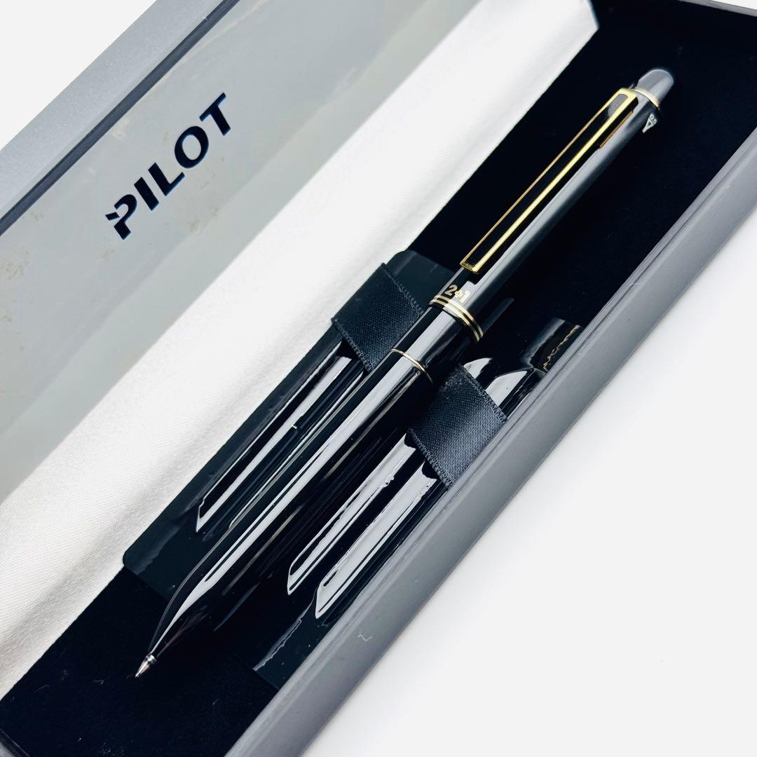 Black and gold Pilot 2+1 multi-function pen with 2-color ballpoint and 0.5mm mechanical pencil with case
