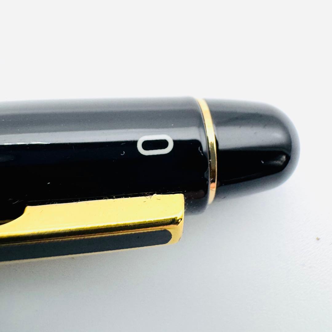 Black and gold Pilot 2+1 multi-function pen with 2-color ballpoint and 0.5mm mechanical pencil with case