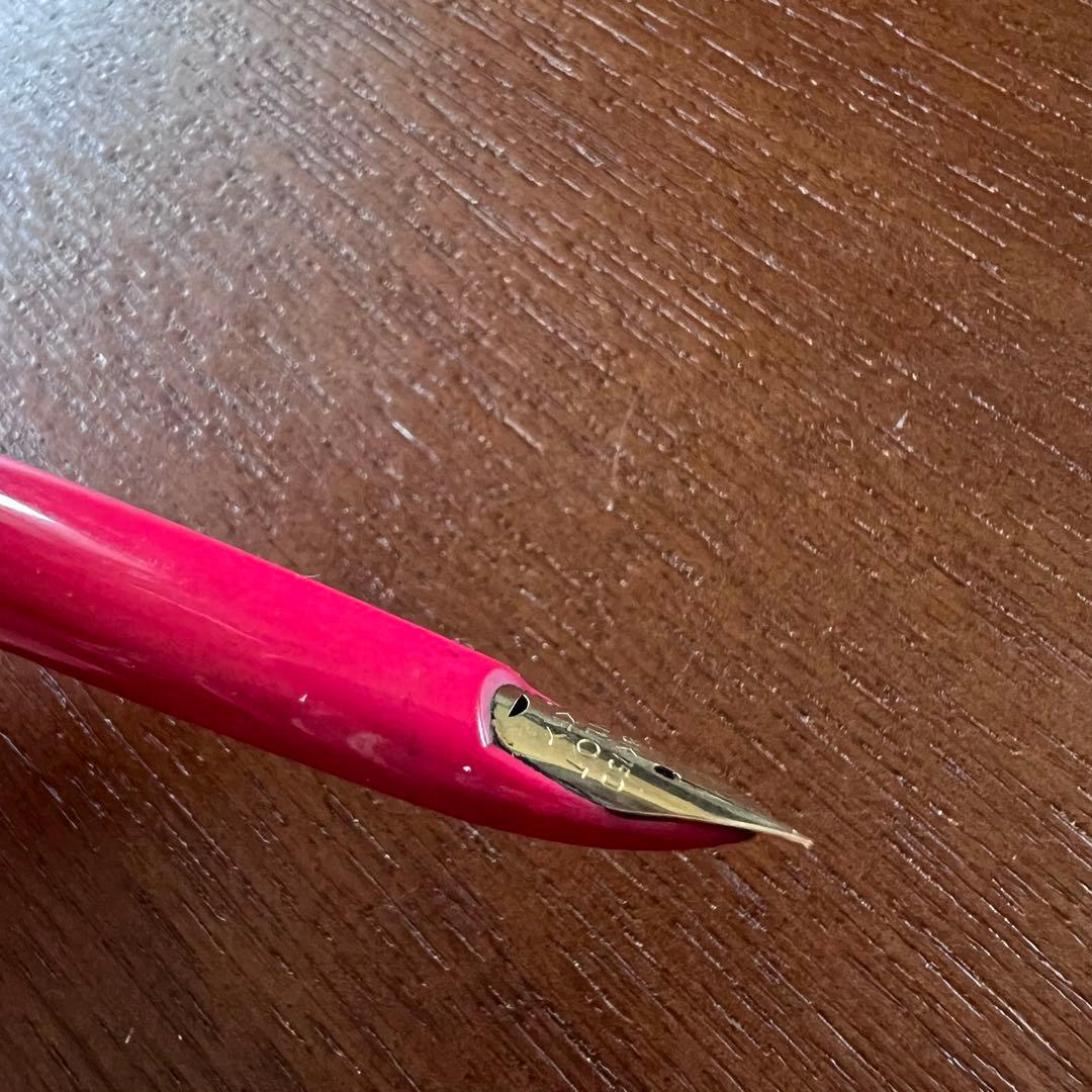 PILOT Elite Fountain Pen with 18K gold tip in pink silver color, short size designed for ladies