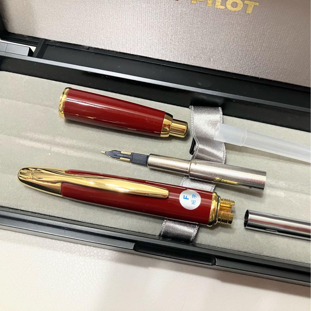 PILOT Capless Fountain Pen FC-15SR in red burgundy with gold trim and fine 18K nib