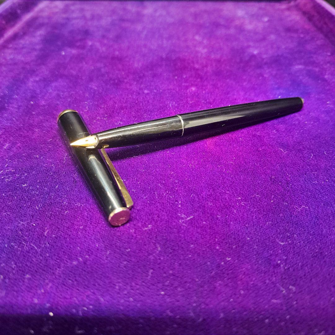 PILOT Fountain Pen 14K Gold S-80V DX27 with cap on, measuring 14.5 cm length