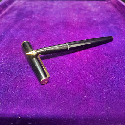 PILOT Fountain Pen 14K Gold S-80V DX27 with cap on, measuring 14.5 cm length