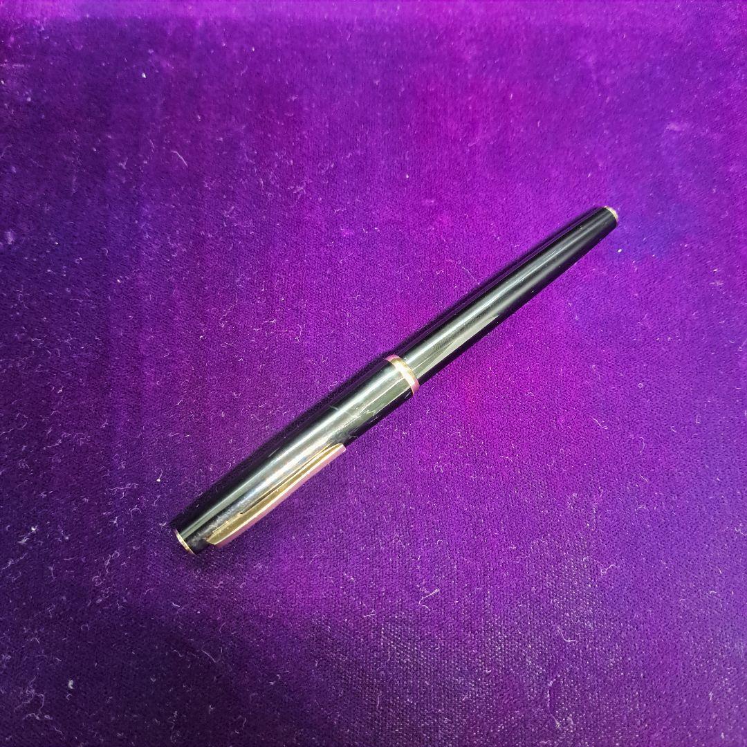 PILOT Fountain Pen 14K Gold S-80V DX27 with cap on, measuring 14.5 cm length