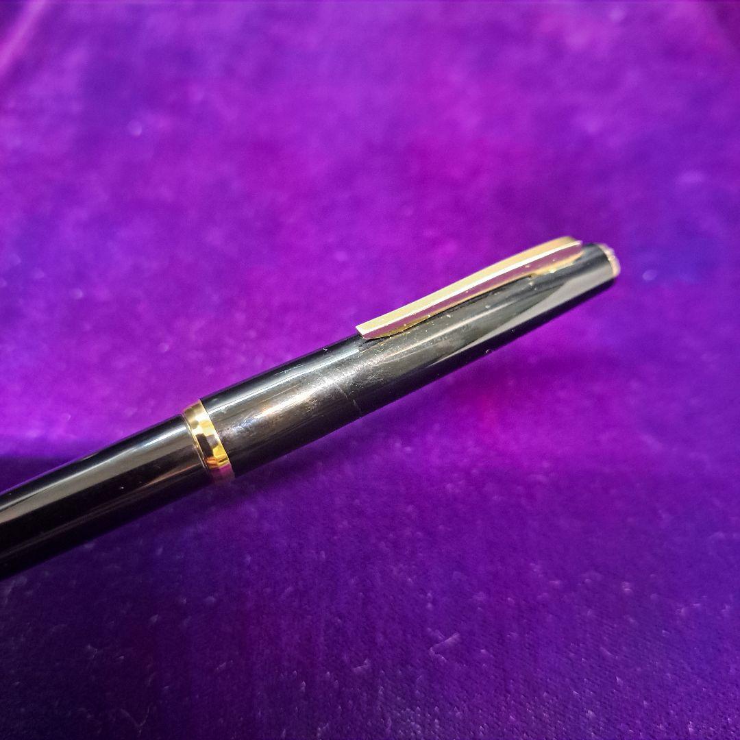 PILOT Fountain Pen 14K Gold S-80V DX27 with cap on, measuring 14.5 cm length