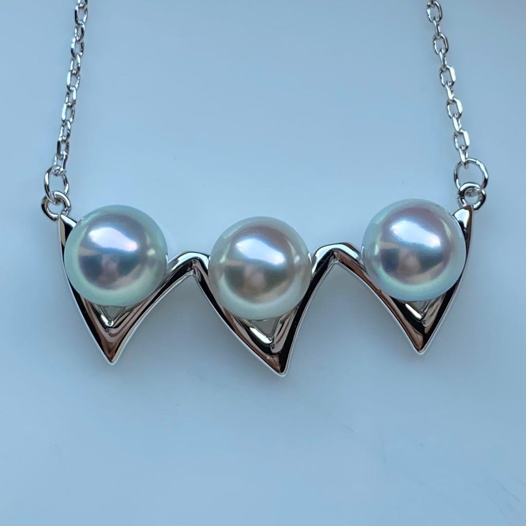 Honke Pearl Akoya 3-row necklace with 6.8mm natural water blue pearls and silver extension chain