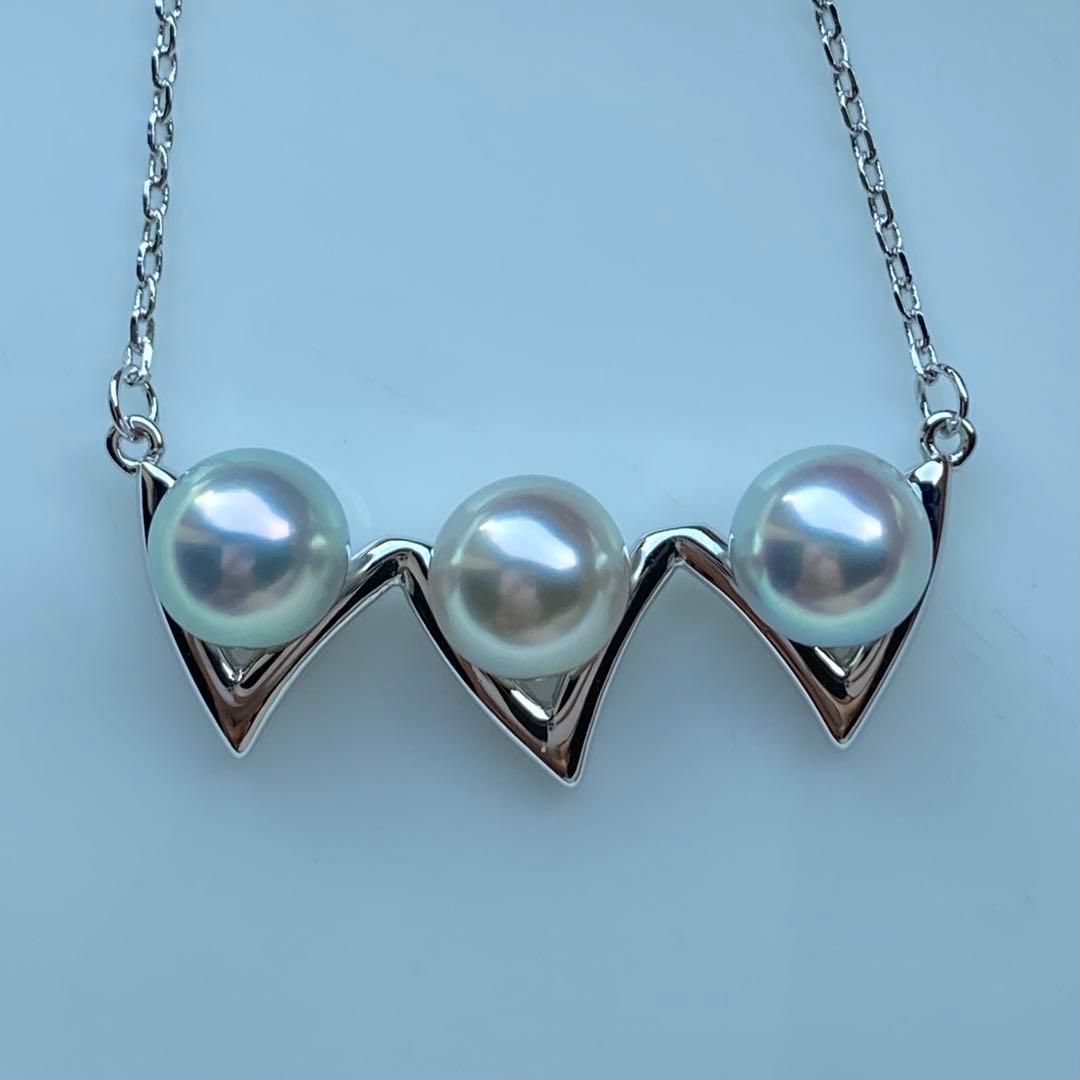 Honke Pearl Akoya 3-row necklace with 6.8mm natural water blue pearls and silver extension chain