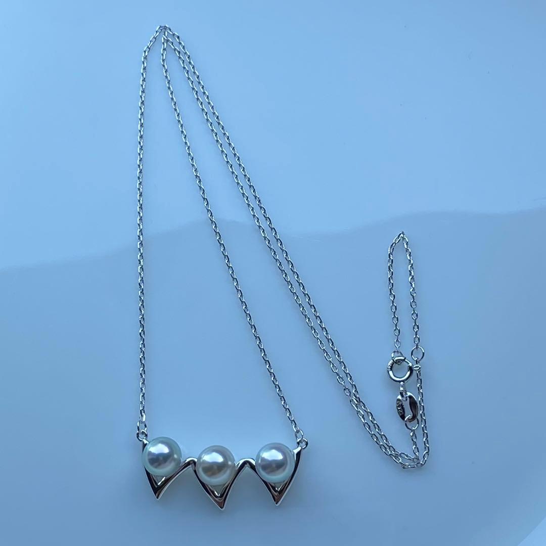 Honke Pearl Akoya 3-row necklace with 6.8mm natural water blue pearls and silver extension chain