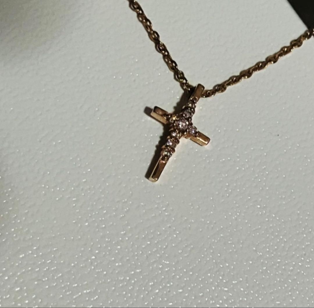 aga K10 PG Diamond Cross Necklace featuring a delicate diamond-studded cross pendant on a 40 cm chain