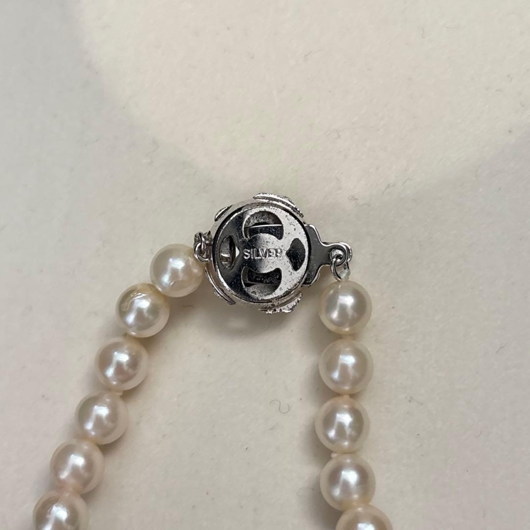 Aoya white pearl necklace with 6.5-7.0mm pearls measuring 43cm length and weighing 30g