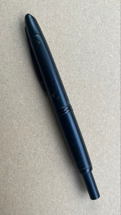 Pilot fountain pen with 18K 750 fine nib in black shown on a white background