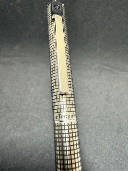 Pilot Hi-Tecpoint fountain pen set with silver checkered metal pattern in dedicated case with instruction manual