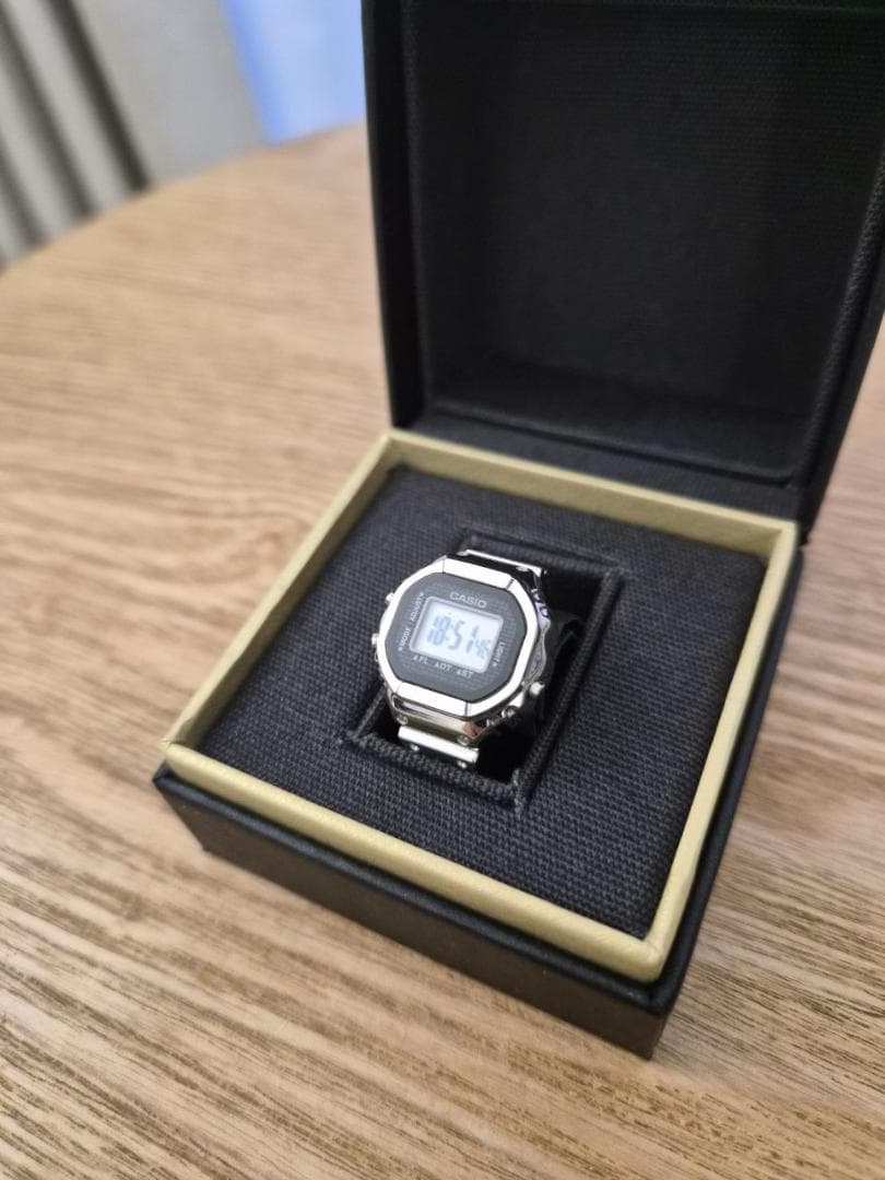 CASIO CRW-001-1JR Digital Men's Watch — Japanese