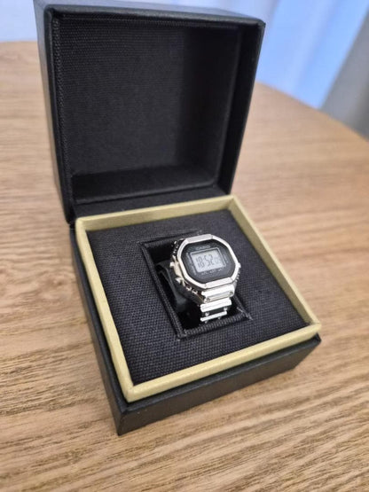 CASIO CRW-001-1JR Digital Men's Watch — Japanese