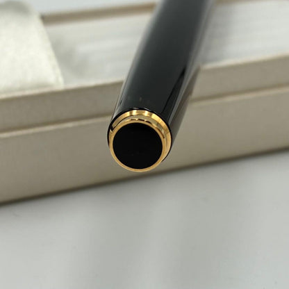 New PILOT Deluxe Lacquer Fountain Pen with 18K-750 Fine F nib in lacquer finish and gift box