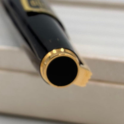 New PILOT Deluxe Lacquer Fountain Pen with 18K-750 Fine F nib in lacquer finish and gift box