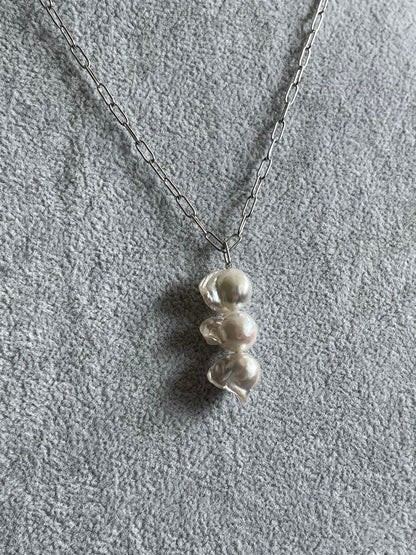 Akoya pearl baroque feather pendant necklace with 9mm pearl on a 50cm chain
