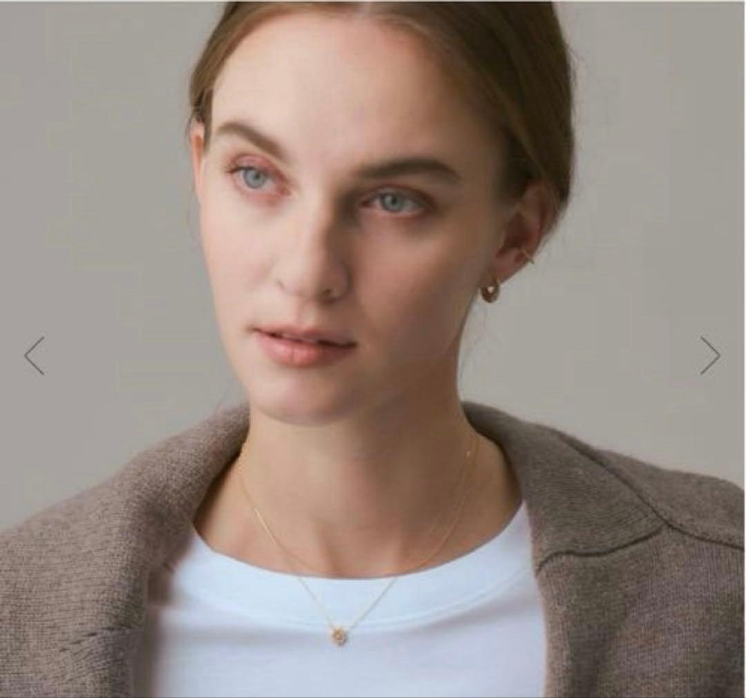 agete K10 gold necklace featuring a 0.01ct diamond pendant on delicate chain