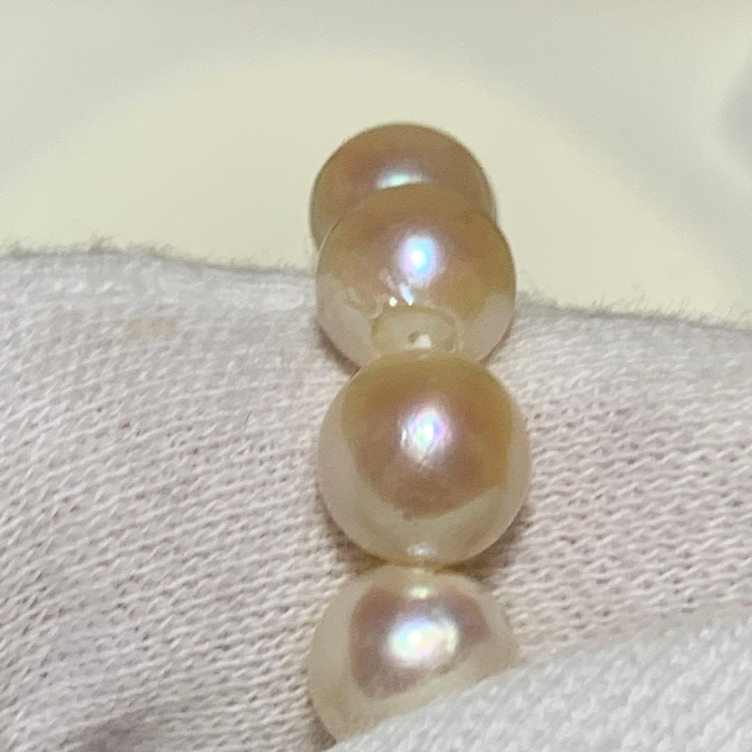 Akoya pearl necklace with silver clasp showing 7mm pearls on a 43 cm strand