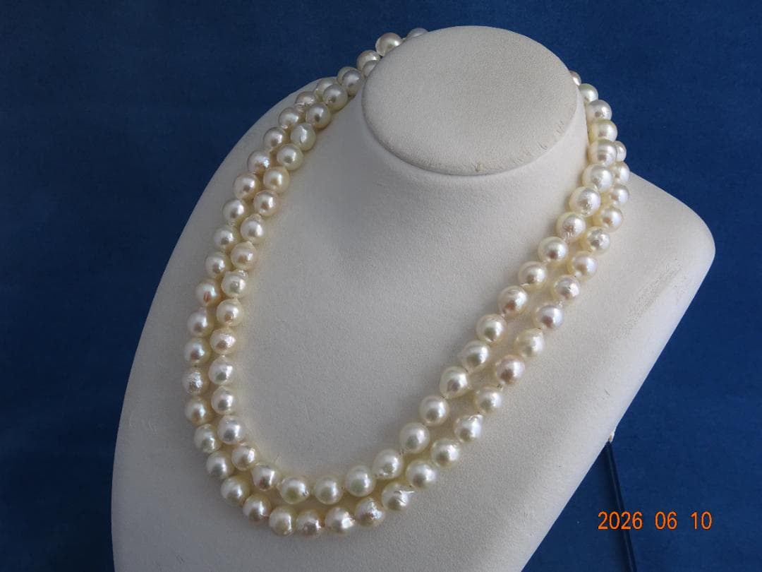 Akoya pearl necklace with 8-8.5 mm baroque pearls and silver clasp, 83 cm (32.7 in) long