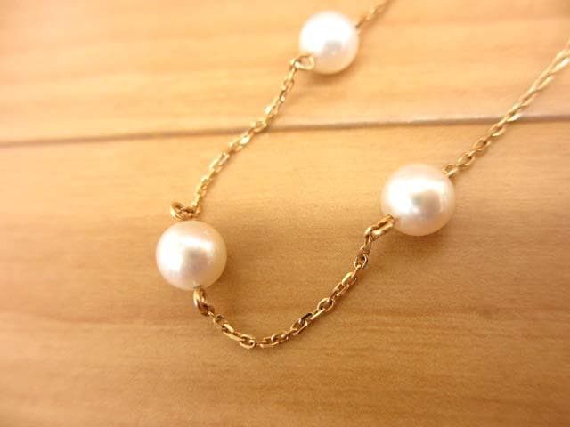 Tasaki Pearl Station Necklace in 18K gold featuring 6mm pearls on a 38cm chain