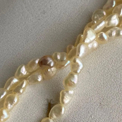3-strand pearl necklace with Akoya and Keshijima pearls approximately 42 cm long