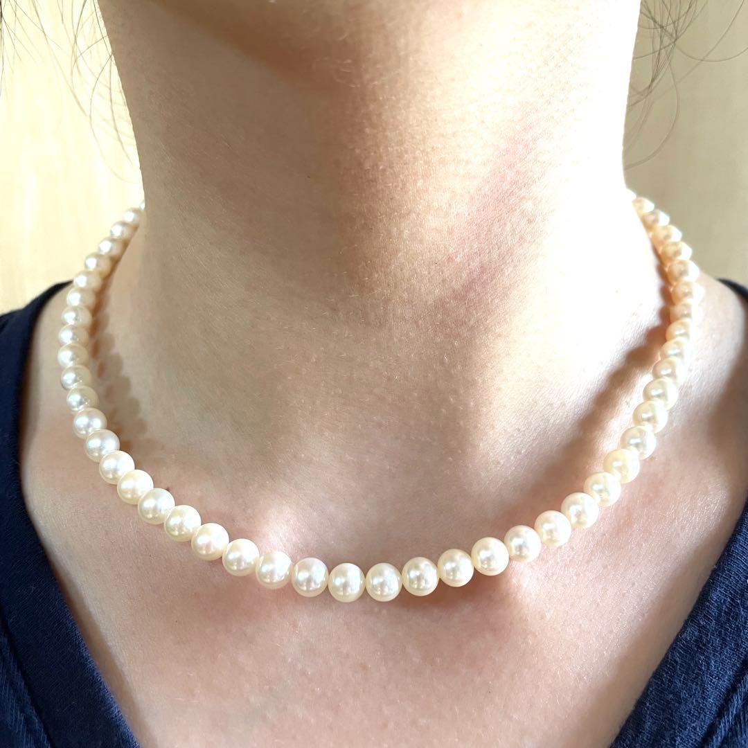 Natural white Akoya pearl necklace with 6 to 6.5mm pearls, approximately 42cm long