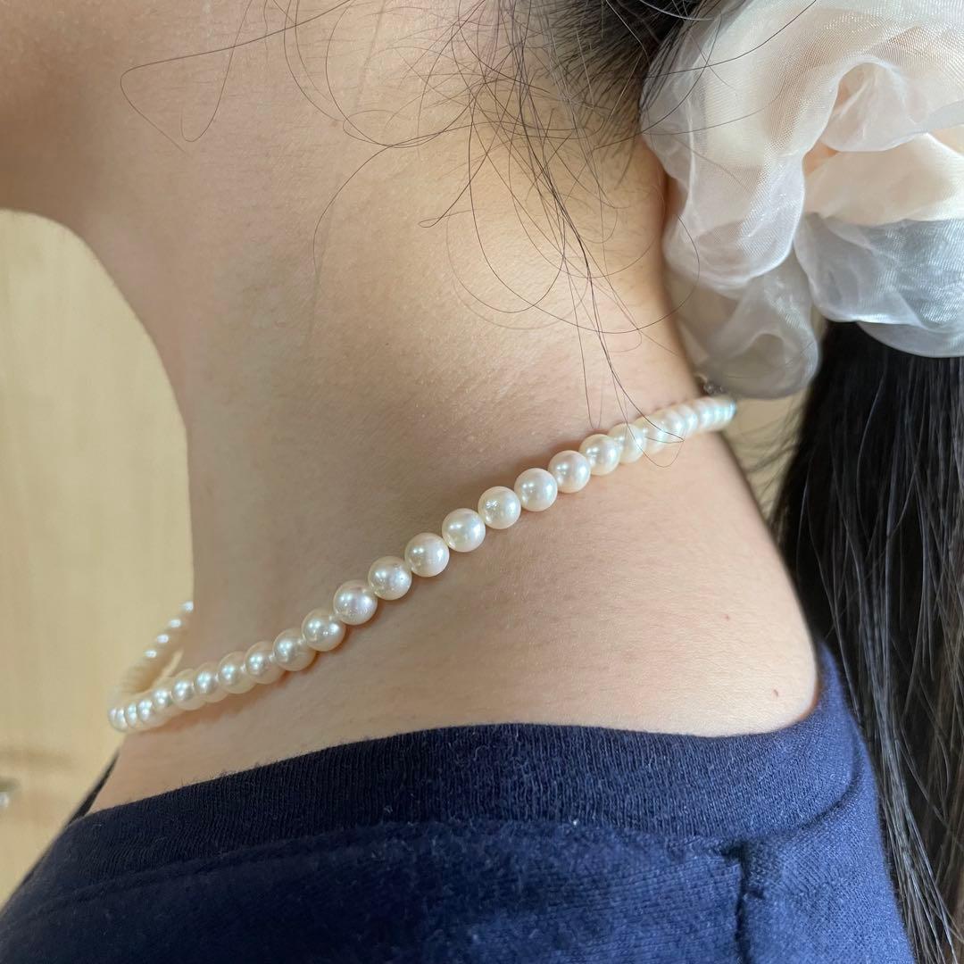 Natural white Akoya pearl necklace with 6 to 6.5mm pearls, approximately 42cm long