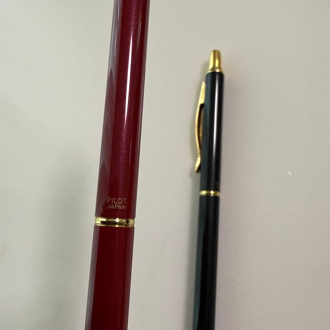 PILOT Cavalier ballpoint pen 2-piece set with slim black and bordeaux pens and gold clips