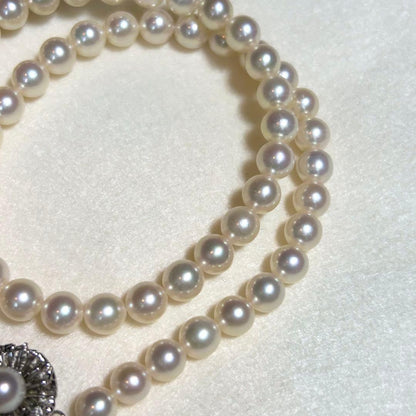 Akoya pearl necklace with 7.0-6.5 mm genuine pearls and silver clasp, 41 cm length