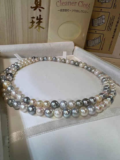 Baroque 80cm necklace with 6.5-8.5mm Akoya and black pearls weighing 67.25g
