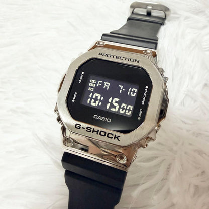CASIO GM5600-1JF Quartz Men's Watch — Japanese