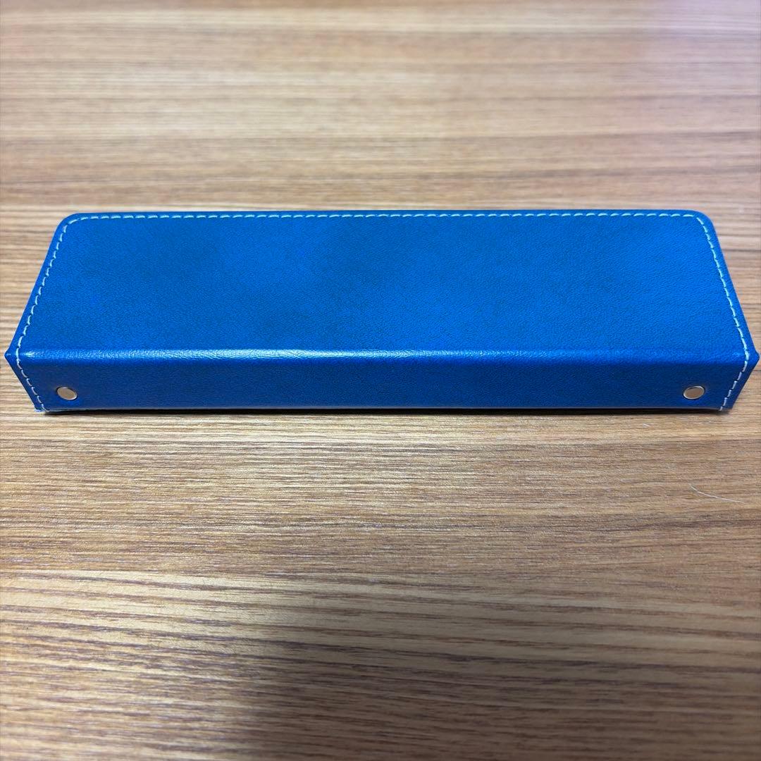 Discontinued navy blue PILOT leather hard pen case model PS2B-80M holding 2 pens and spare ink