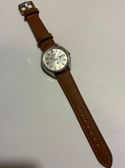 SEIKO QR 38 Quartz Men's Watch — Japanese
