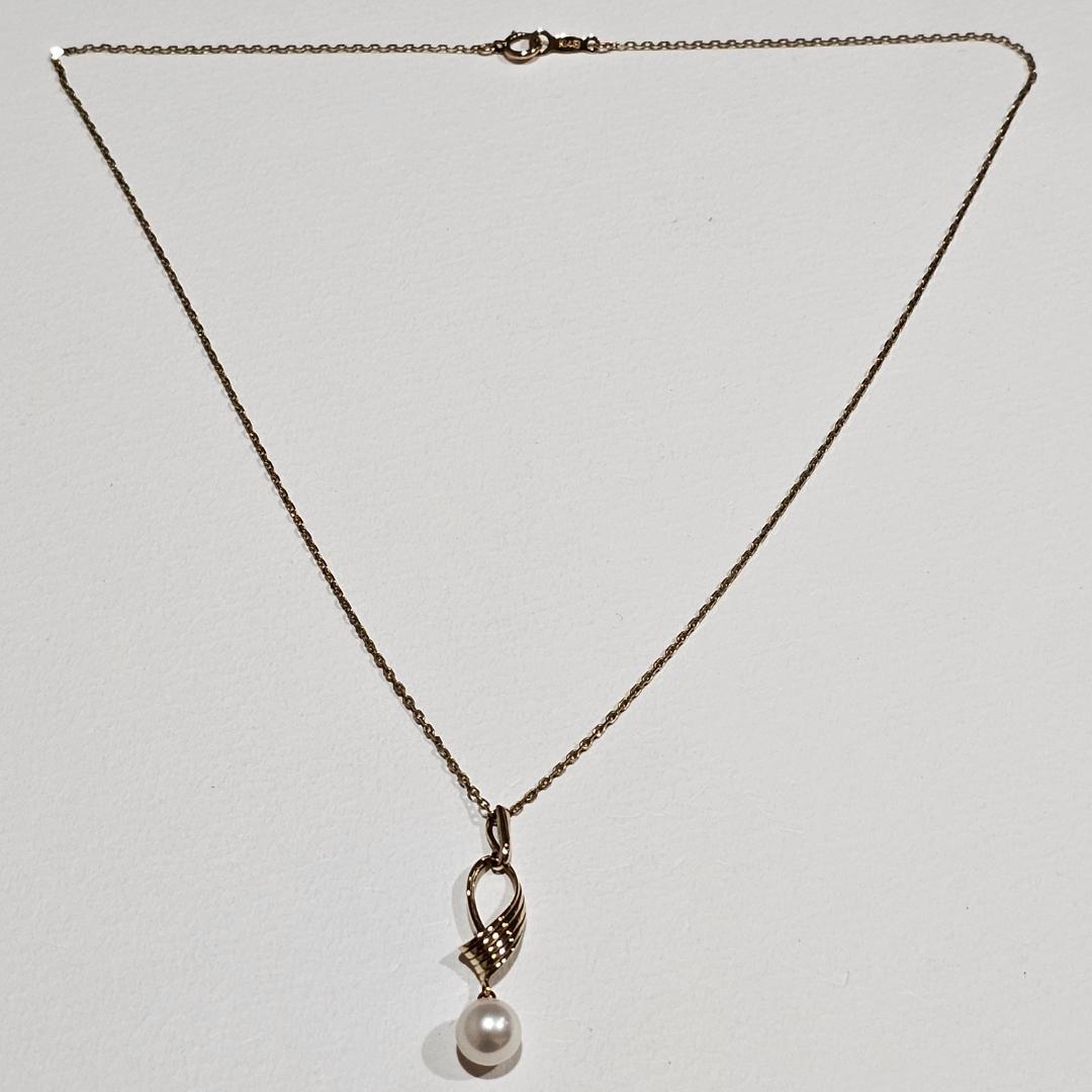 Mikimoto vintage 7mm pearl necklace in 14K yellow gold with 40cm chain from 1970s-1980s