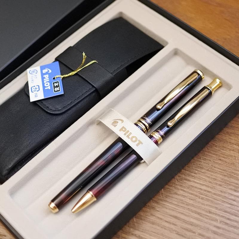 Pilot Old Cavalier fountain pen and oil-based ballpoint pen set with leather case and S.I initials