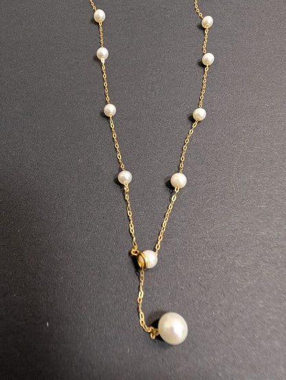 Law K18YG yellow gold slider necklace with single round Akoya pearl on chain