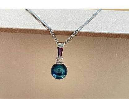 Simple modern black pearl pendant and necklace set with 6 mm pearl and 42 cm chain
