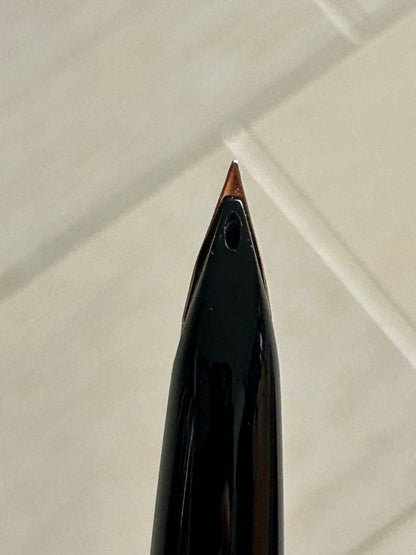 Pilot Fountain Pen Model T1070 made of 18 karat gold, unused with minor fine wear marks