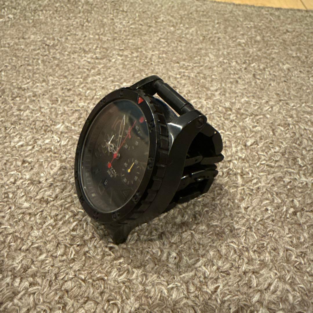 NIXON 200M Quartz Men's Watch — Japanese