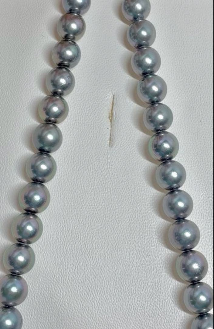 Akoya pearl necklace with 7.0-7.5mm pearls and 42cm length shown on white background
