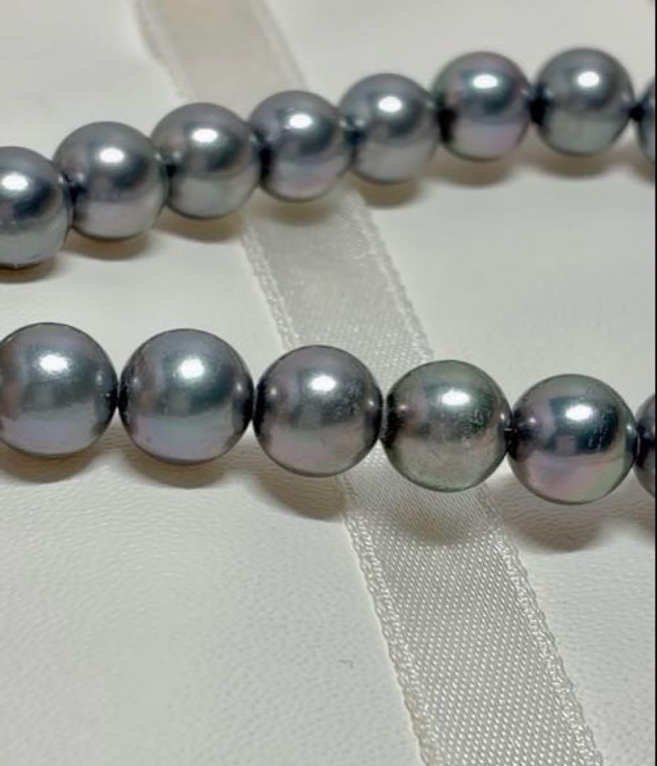 Akoya pearl necklace with 7.0-7.5mm pearls and 42cm length shown on white background