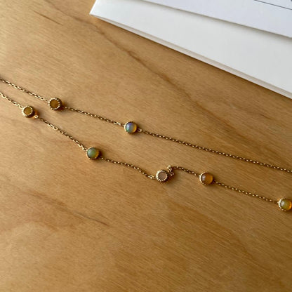 Agate Rare Dreamy long necklace with 19 opals on 10 carat gold adjustable chain