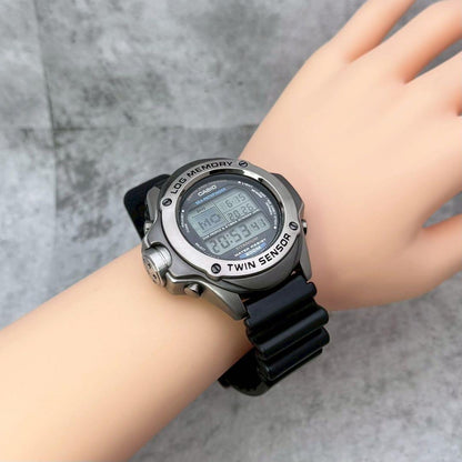 CASIO SPF-100 Quartz Men's Watch — Japanese