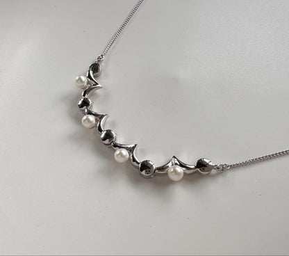 TASAKI Akoya baby pearl necklace with silver clover motif pendant and adjustable chain