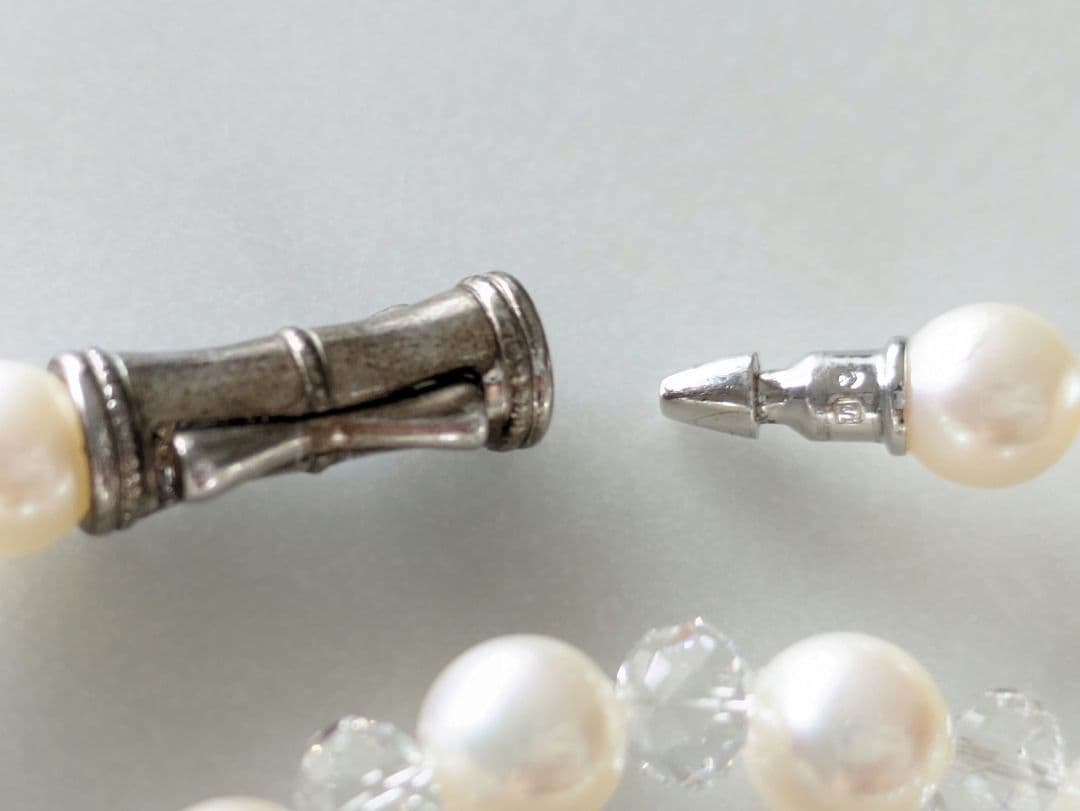 Tasaki Pearl Variation Long Necklace in white featuring 100 pearls and 95 Swarovski beads on a 120 cm chain