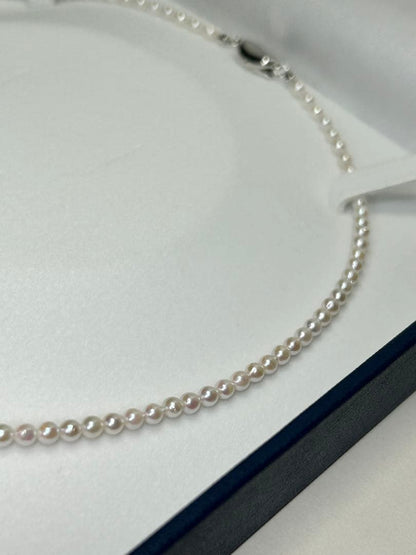 Akoya pearl baby pearl necklace with 3.0-3.5mm white pearls on silver and gold SV925 chain 42cm long