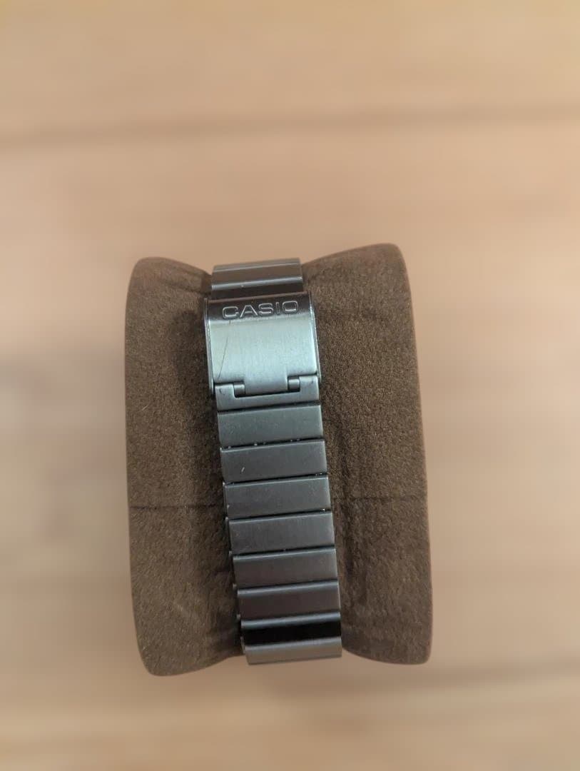 CASIO DW-5600E Digital Men's Watch — Japanese