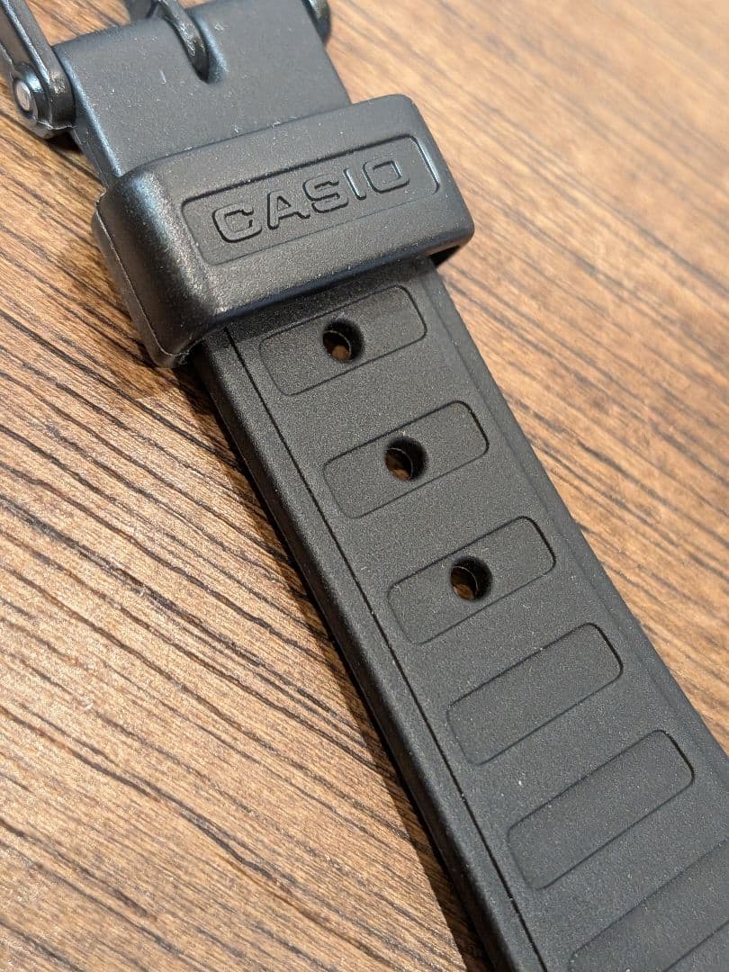 CASIO F-28W Digital Men's Watch — Japanese