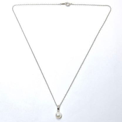 Mikimoto pearl necklace featuring a 6.5mm pearl with silver pendant on a 40.5cm chain